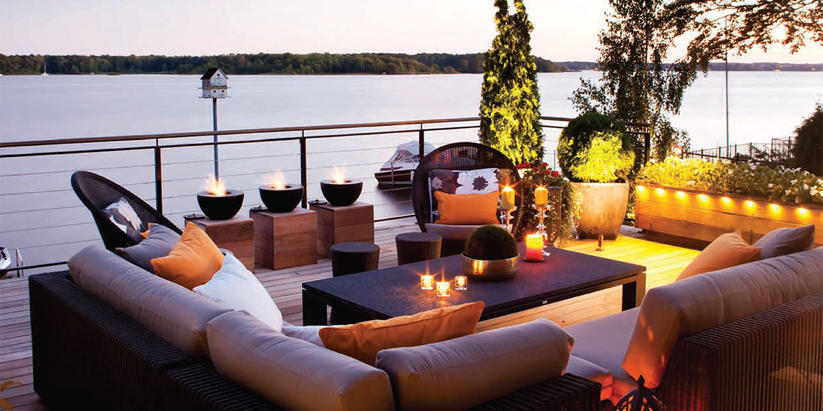 ODE TO A LAKE HOUSE