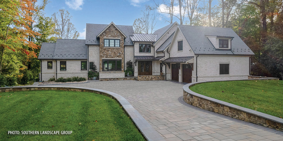LIVING LAKESIDE